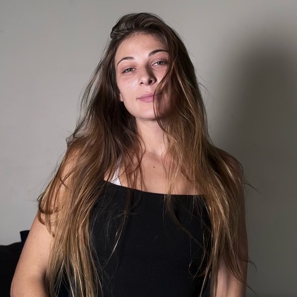 Meet your Posher, Madalynne ππ·βοΈπ°πͺ΄ - Picture 2 of 6